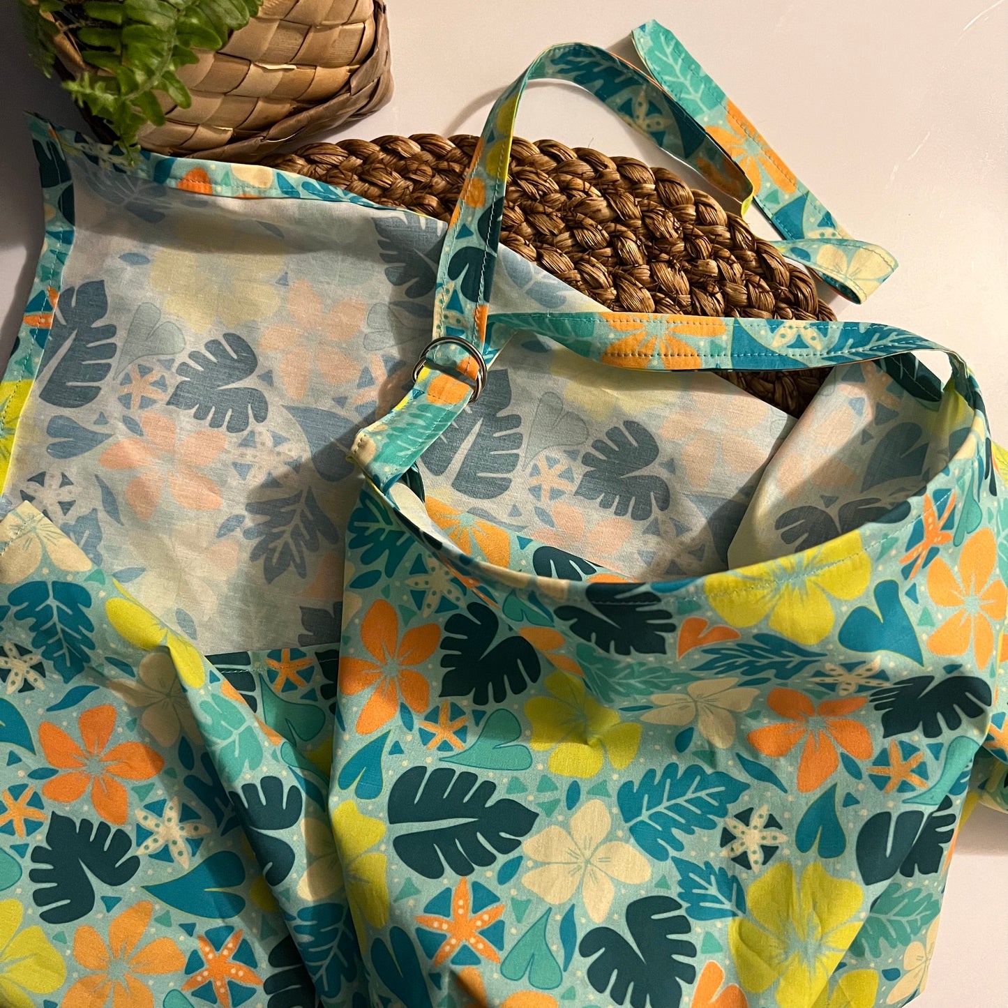 Nursing Cover - Island Love